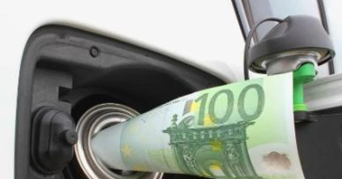 energia carburanti non volete pi249 pagare le cifre astronomiche attuali muovete il culo e andate in piazza a protestare lo spiegano la cia e i think thank americani da Ilgiornaleditalia.it energia carburanti non volete pi249 pagare le cifre astronomiche attuali muovete il culo e andate in piazza a protestare lo spiegano la cia e i think thank americani