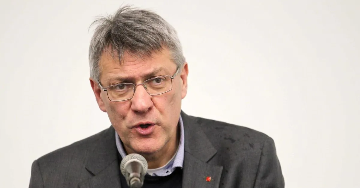landini lancia lo sciopero contro la manovra con lo slogan meno soldi per le armi co236 la cgil tira la volata a conte e mette in forte imbarazzo schlein da Ilgiornaleditalia.it landini lancia lo sciopero contro la manovra con lo slogan meno soldi per le armi co236 la cgil tira la volata a conte e mette in forte imbarazzo schlein