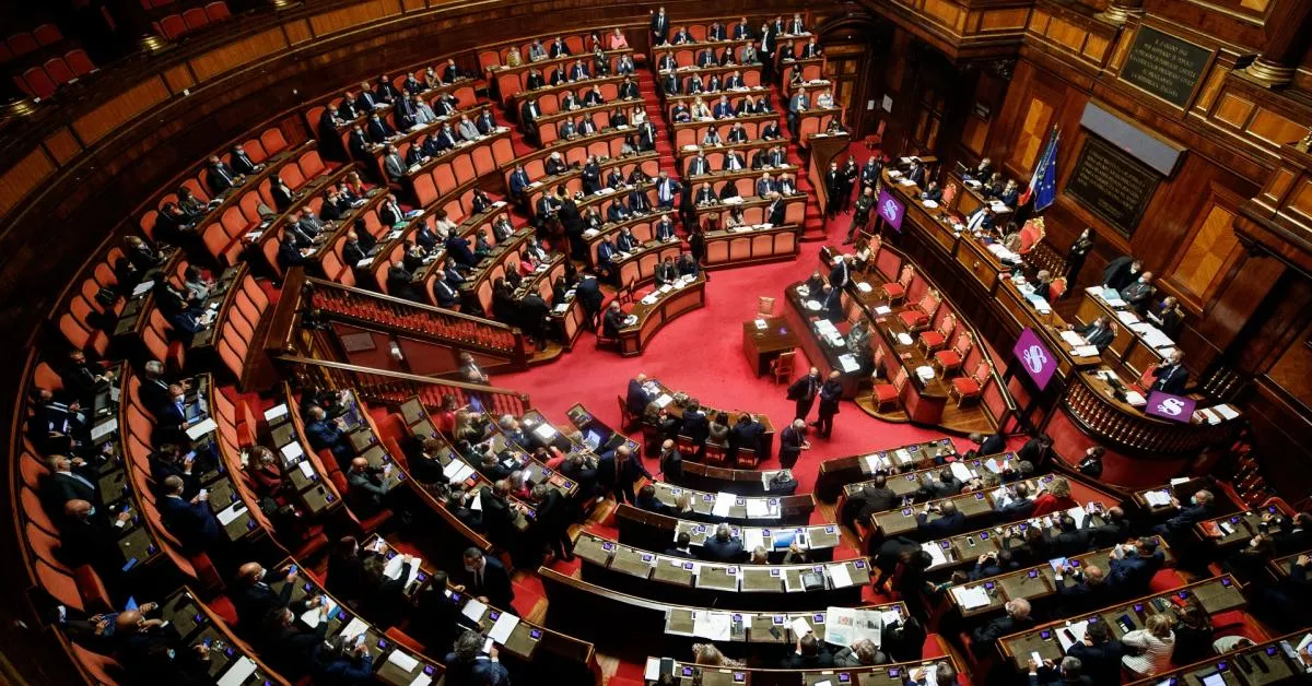 sondaggi politici vannacci cala di 1 punto e scende al 70 fratelli d8217italia sale al 277 in crescita anche pd 200 e m5s 125 da Ilgiornaleditalia.it sondaggi politici vannacci cala di 1 punto e scende al 70 fratelli d8217italia sale al 277 in crescita anche pd 200 e m5s 125