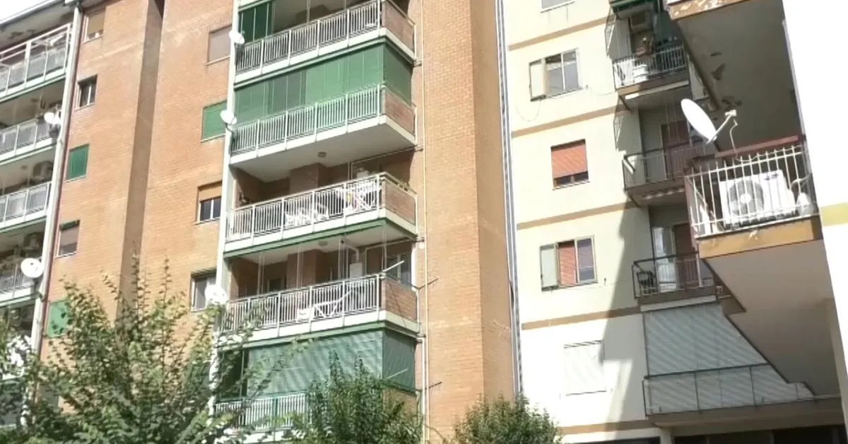 crisi abitativa a napoli la denuncia di patrizia fernandez al gdi mio figlio disabile aspetta una casa popolare da 17 anni da Ilgiornaleditalia.it crisi abitativa a napoli la denuncia di patrizia fernandez al gdi mio figlio disabile aspetta una casa popolare da 17 anni
