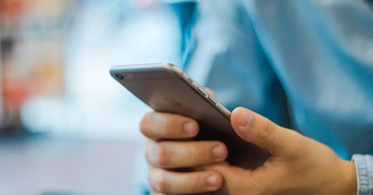 dallo scemo del villaggio all8217idiota globale la stupidit224 nell8217era dello smartphone della tecnologia e dei social