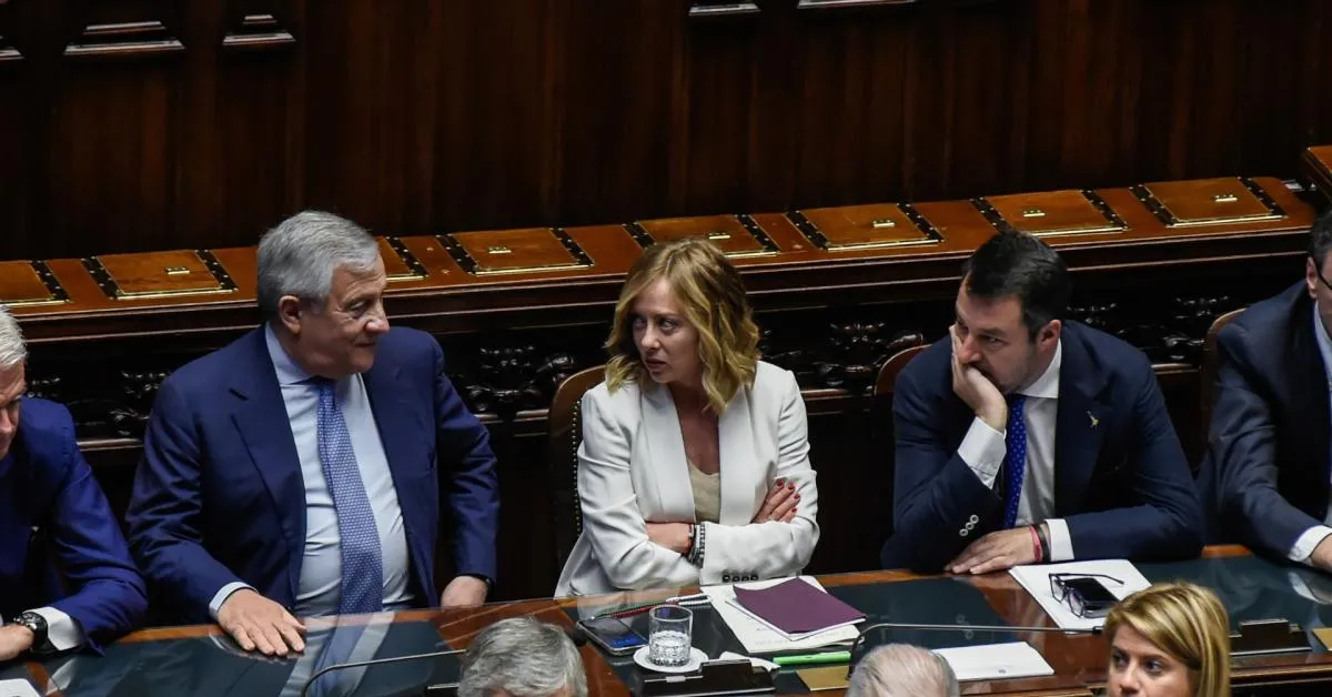 guerriglia a milano il sondaggio quale partito di centrodestra fa di pi249 per la sicurezza fdi fi lega o fn vota da Ilgiornaleditalia.it guerriglia a milano il sondaggio quale partito di centrodestra fa di pi249 per la sicurezza fdi fi lega o fn vota