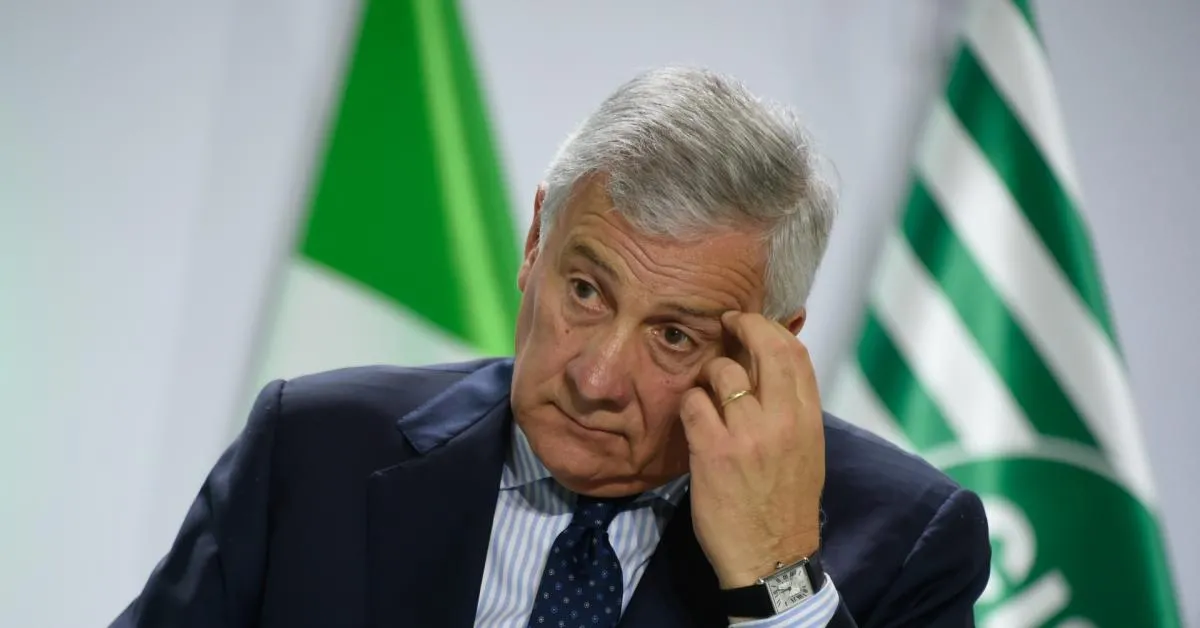 malore improvviso per tajani alla sagra del vino di marino ministro ripreso dopo 10 minuti ipotesi colpo di calore da Ilgiornaleditalia.it malore improvviso per tajani alla sagra del vino di marino ministro ripreso dopo 10 minuti ipotesi colpo di calore
