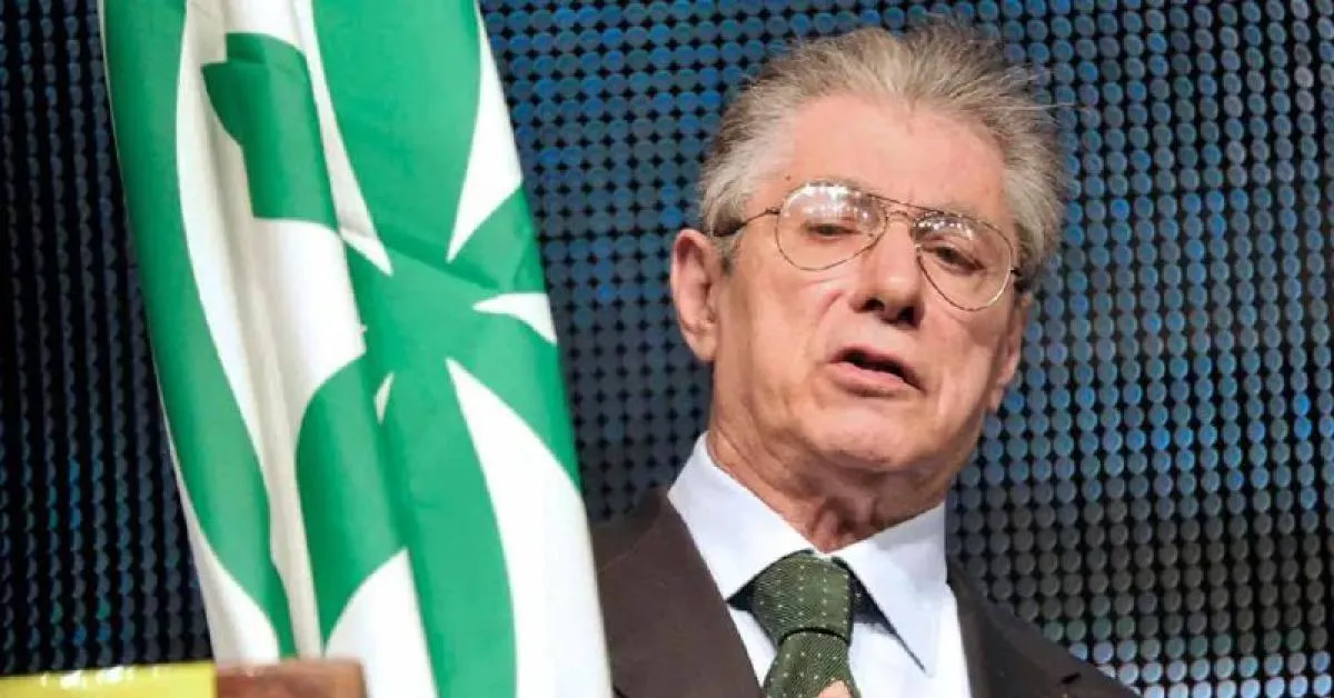 reggio emilia consigliere dem casella contro bossi per fortuna nostro signore lo ha chiamato lega si dimetta da Ilgiornaleditalia.it reggio emilia consigliere dem casella contro bossi per fortuna nostro signore lo ha chiamato lega si dimetta