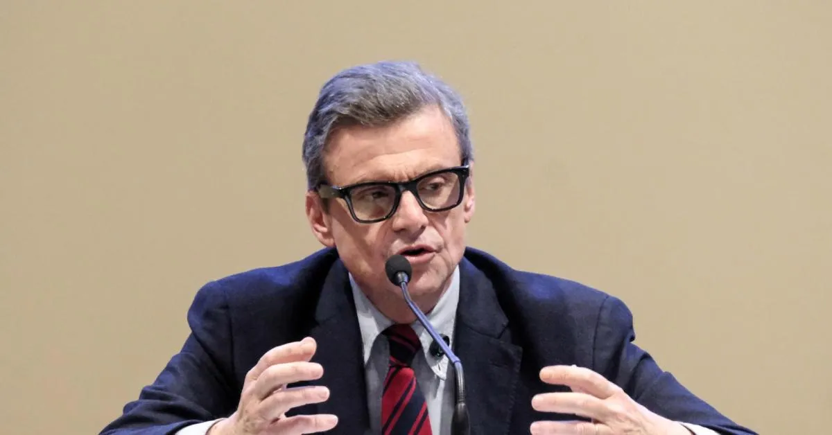 la terza via di calenda rottura totale con meloni e campo largo azione corre da sola al centro da Ilgiornaleditalia.it la terza via di calenda rottura totale con meloni e campo largo azione corre da sola al centro