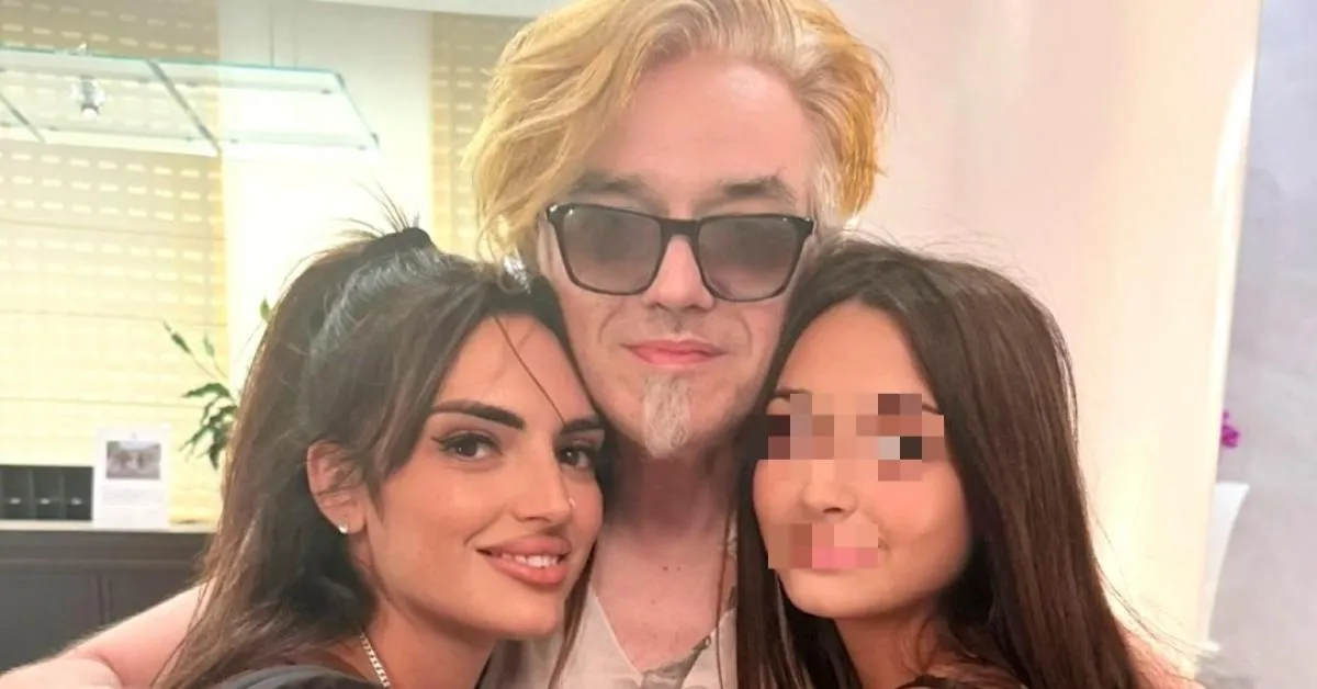 jessica mazzoli morgan e la loro figlia lara insieme in una foto social un segnale di serenit224 ritrovata dopo anni di tensioni da Ilgiornaleditalia.it jessica mazzoli morgan e la loro figlia lara insieme in una foto social un segnale di serenit224 ritrovata dopo anni di tensioni