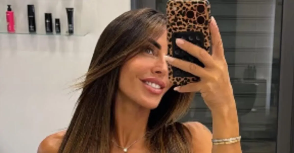 guendalina tavassi torna ai capelli lunghissimi e replica a una hater che le d224 della cessa io un fantastico 8216pozzi ginori8217 tu un sebach chimico da Ilgiornaleditalia.it guendalina tavassi torna ai capelli lunghissimi e replica a una hater che le d224 della cessa io un fantastico 8216pozzi ginori8217 tu un sebach chimico