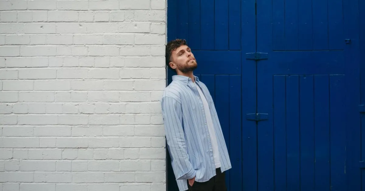 dalla strada al disco di platino la rivoluzione silenziosa dei busker e il caso chris de sarandy