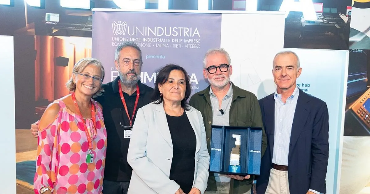venezia 83 lo special award del premio film impresa 2026 va a st233phane briz233 regista di un bon petit soldat in concorso alla mostra