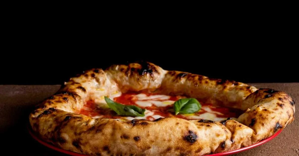 savona la pizza arriva in ritardo sul tavolo e tra il cliente e il pizzaiolo scoppia la rissa cinque persone denunciate da Ilgiornaleditalia.it savona la pizza arriva in ritardo sul tavolo e tra il cliente e il pizzaiolo scoppia la rissa cinque persone denunciate