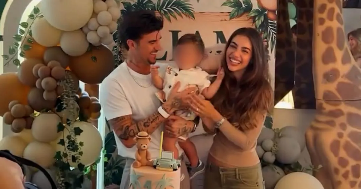 andrea damante ed elisa visari festeggiano il primo compleanno del figlio liam con un party wild a tema giungla da Ilgiornaleditalia.it andrea damante ed elisa visari festeggiano il primo compleanno del figlio liam con un party wild a tema giungla