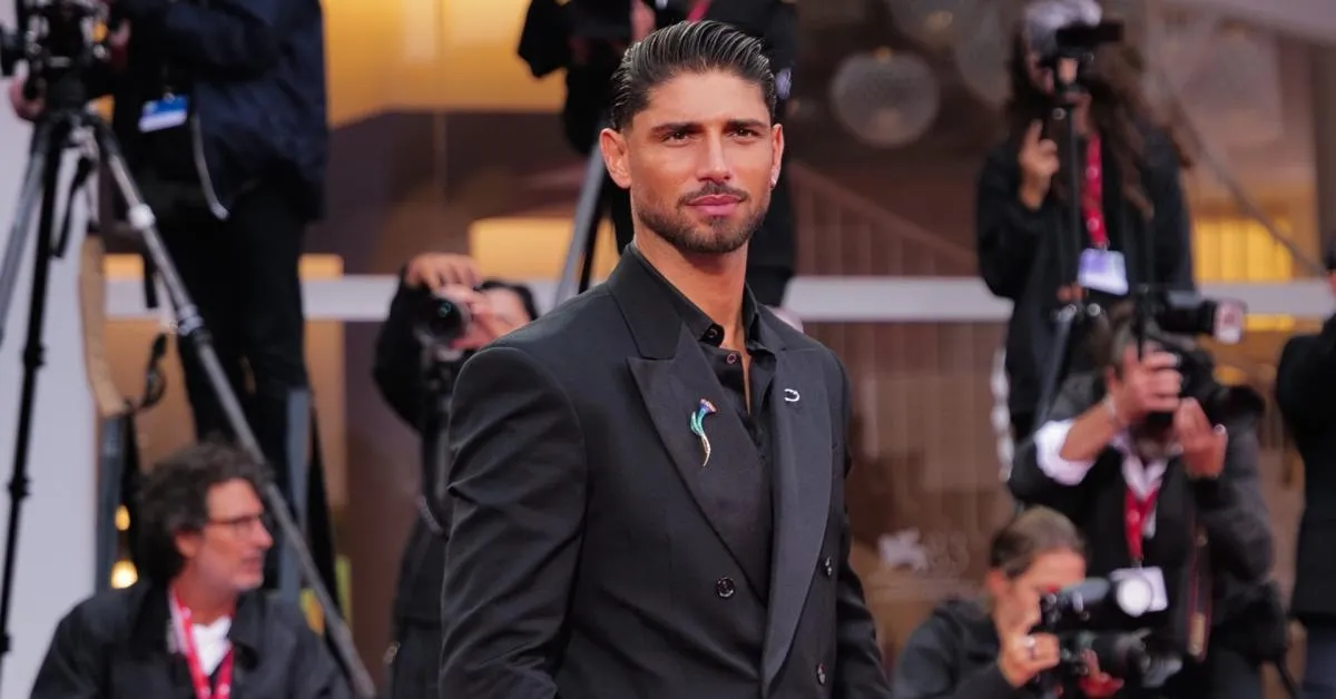 achraf lazaar dal campo di calcio al red carpet un nuovo capitolo si apre al festival di venezia da Ilgiornaleditalia.it achraf lazaar dal campo di calcio al red carpet un nuovo capitolo si apre al festival di venezia