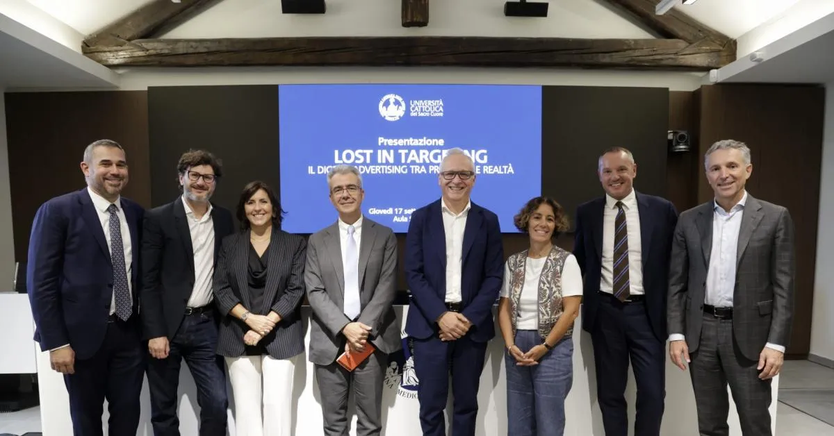 la pubblicit224 digitale mantiene le sue promesse lost in targeting il libro che sfida i miti del settore le stime del mercato adv e la slide con i trend degli ultimi 15 anni e federico di chio cita aristotele