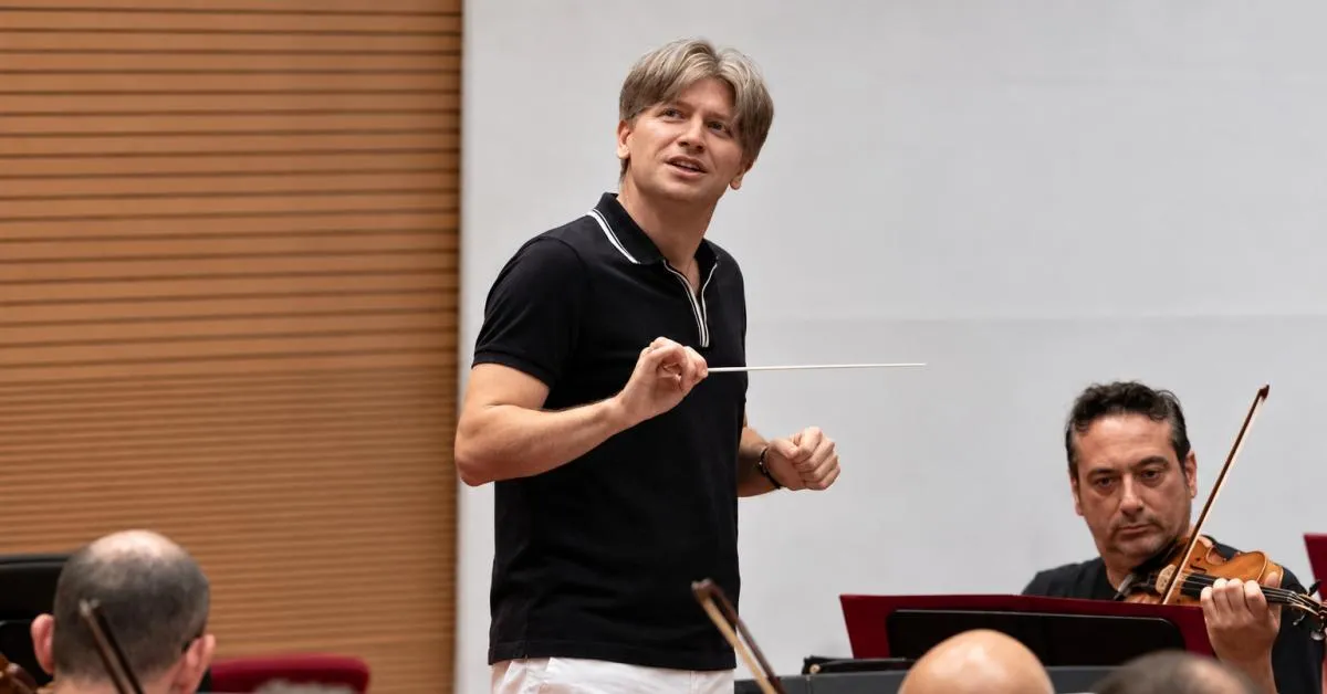 teatro alla scala di milano il direttore d8217orchestra daniele rustioni ritorna per tre concerti della stagione sinfonica