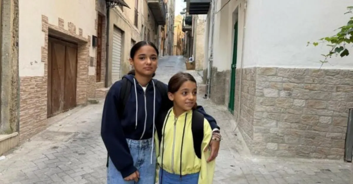 caltanissetta ritrovate le due sorelle scomparse a san cataldo benedetta e domitilla costanza erano in un negozio in centro da Ilgiornaleditalia.it caltanissetta ritrovate le due sorelle scomparse a san cataldo benedetta e domitilla costanza erano in un negozio in centro