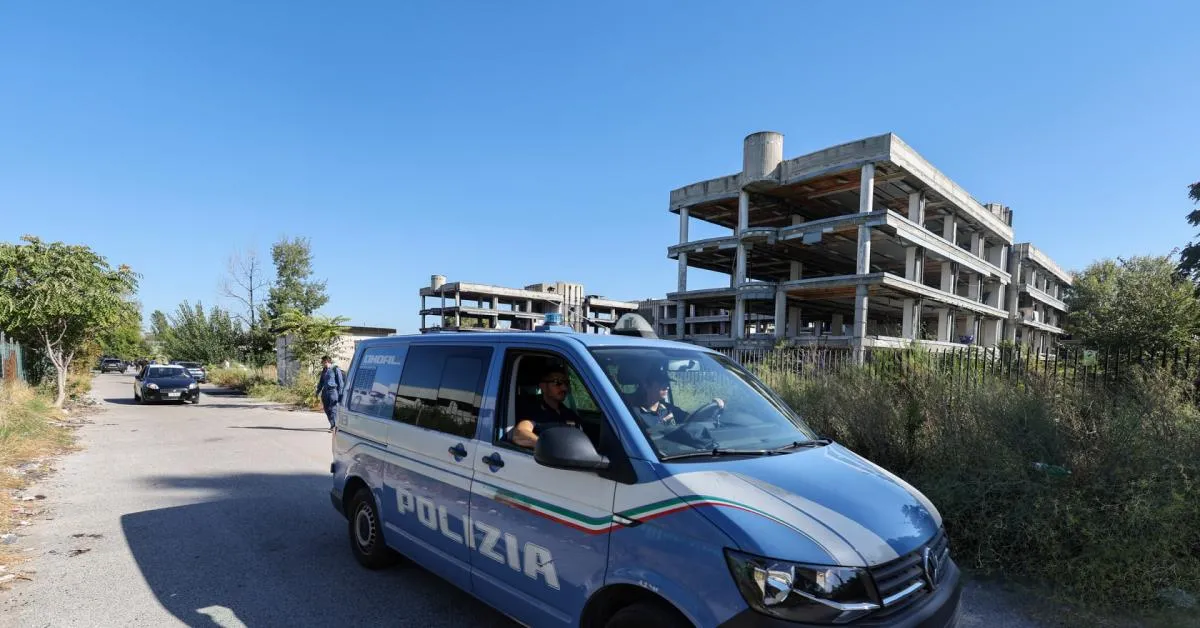 roma sgomberato il palazzo occupato in via tallone arrestati un gambiano e un nigeriano sequestrata una pistola da Ilgiornaleditalia.it roma sgomberato il palazzo occupato in via tallone arrestati un gambiano e un nigeriano sequestrata una pistola