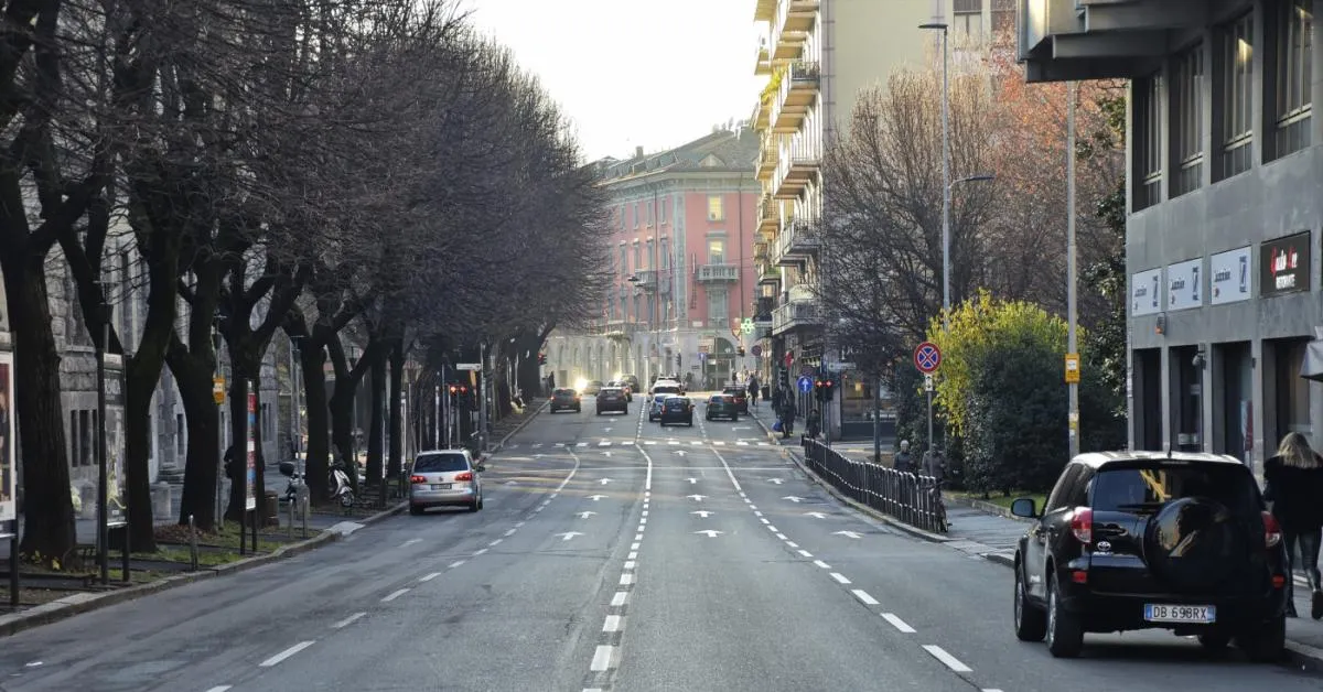 bergamo furti e risse tra via maj e via stoppani 20 interventi delle pattuglie in 15 giorni comune annuncia telecamere