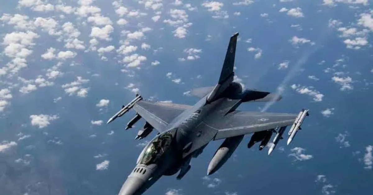 taiwan riceve i primi due caccia f 16 dagli stati uniti ne rimangono 64 parte del programma peace phoenix soaring