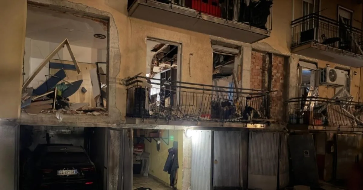 bergamo esplosione in una palazzina di borgo santa caterina per una fuga di gas 9 feriti di cui 2 gravi video da Ilgiornaleditalia.it bergamo esplosione in una palazzina di borgo santa caterina per una fuga di gas 9 feriti di cui 2 gravi video