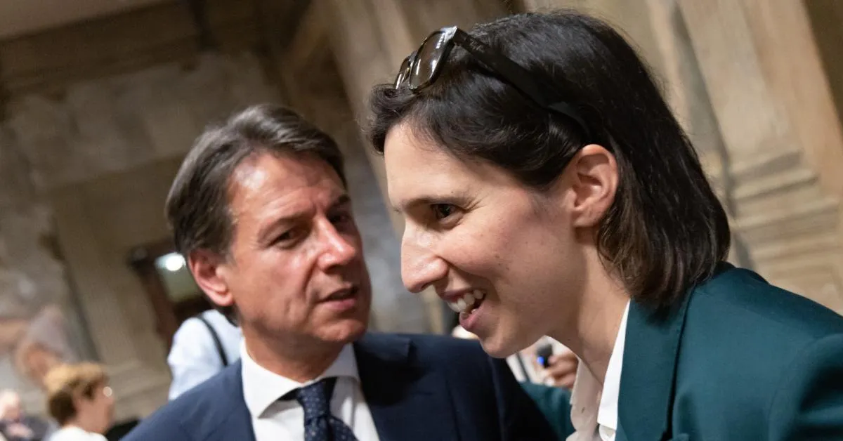 primarie centrosinistra conte dobbiamo affrettarci tensione con schlein su tempi e voto online prima del palco comune