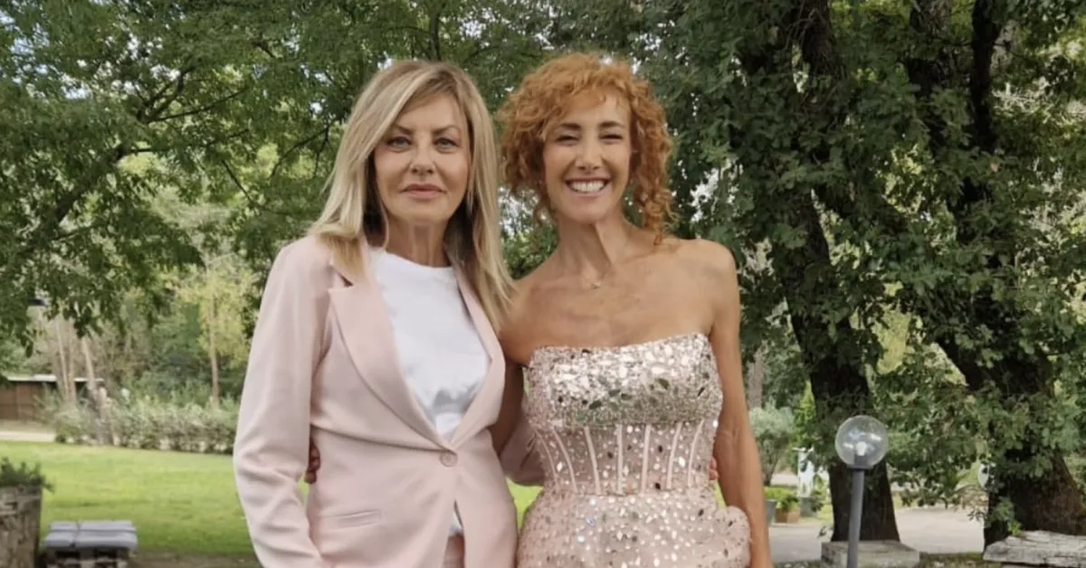 roberta garzia si 232 sposata con l avvocato antonino sacc224 nel parco di vejo alla festa anche eva grimaldi l8217amica di pechino express da Ilgiornaleditalia.it roberta garzia si 232 sposata con l avvocato antonino sacc224 nel parco di vejo alla festa anche eva grimaldi l8217amica di pechino express