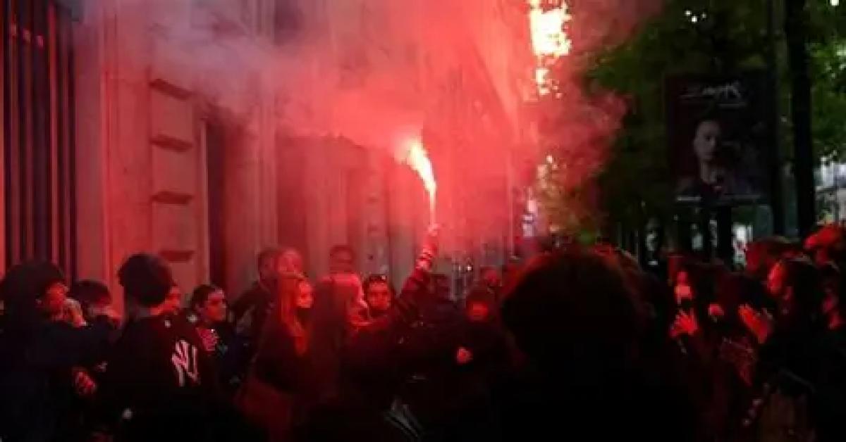 le rivolte in spagna e in francia un fattore che unisce tutti i popoli europei accomunati dal malcontento contro i vertici comunitari da Ilgiornaleditalia.it le rivolte in spagna e in francia un fattore che unisce tutti i popoli europei accomunati dal malcontento contro i vertici comunitari