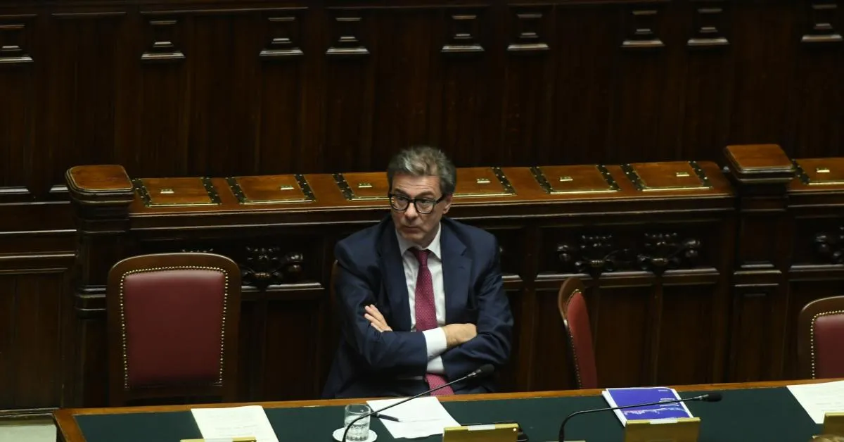 dfpf ok da camera e senato allo scostamento di bilancio da 29 mld $ per energia e riarmo giorgetti nuvoloni all orizzonte da Ilgiornaleditalia.it dfpf ok da camera e senato allo scostamento di bilancio da 29 mld $ per energia e riarmo giorgetti nuvoloni all orizzonte