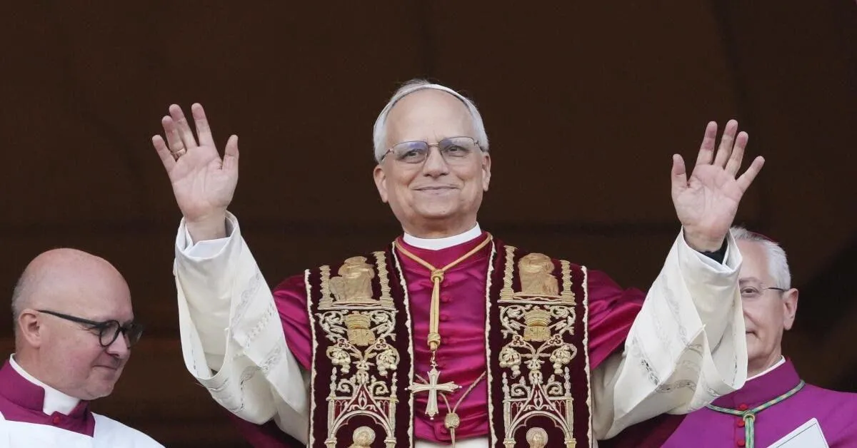 papa leone xiv operato al gemelli per adenocarcinoma intervento durato 90 minuti asportato lobo inferiore del polmone destro