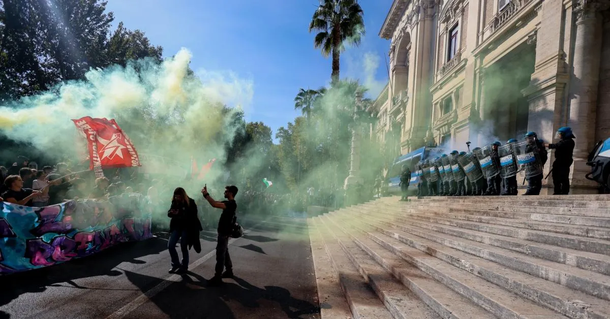 roma identificati 60 giovani prima dei cortei sampietrini negli zaini e documenti alterati con l8217intelligenza artificiale da Ilgiornaleditalia.it roma identificati 60 giovani prima dei cortei sampietrini negli zaini e documenti alterati con l8217intelligenza artificiale