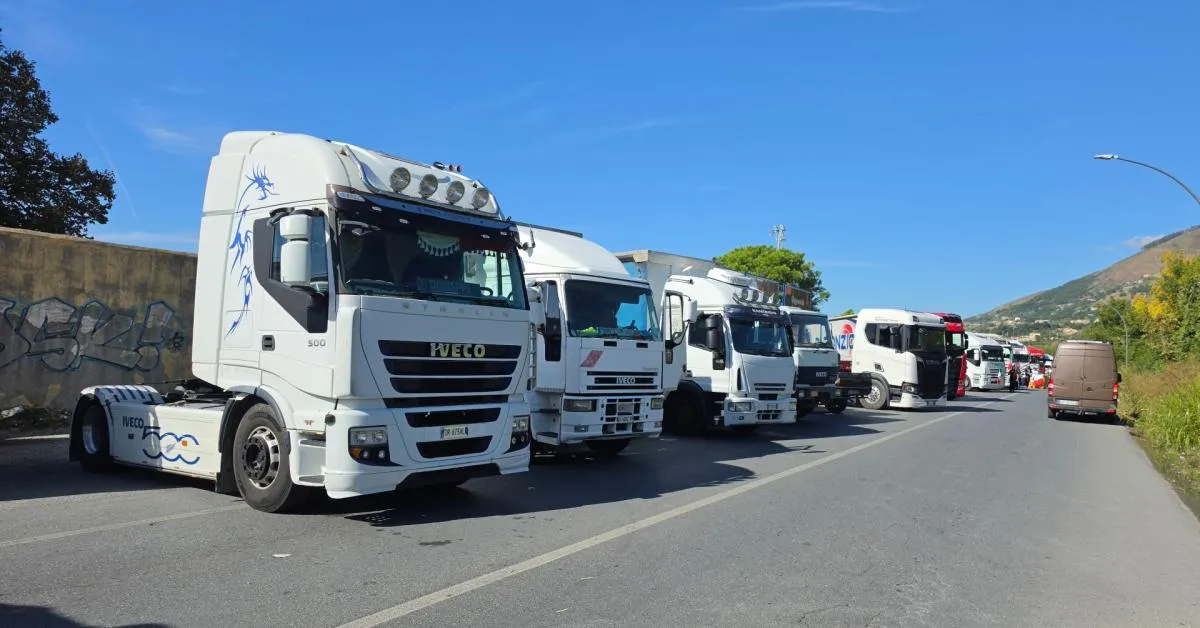 blocco tir mancanza cibo anche in lazio toscana e veneto conftrasporto situazione grave governo ripristini circolazione da Ilgiornaleditalia.it blocco tir mancanza cibo anche in lazio toscana e veneto conftrasporto situazione grave governo ripristini circolazione