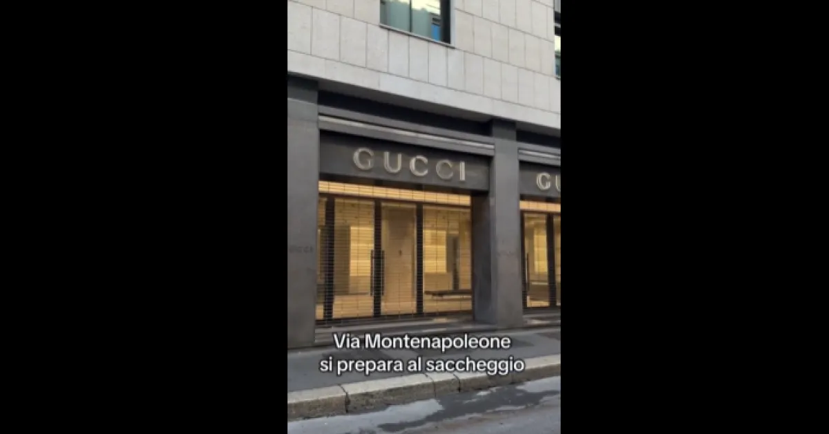 guerriglia milano via montenapoleone si prepara al saccheggio negozi di lusso chiusi gi224 alle 15 vetrine svuotate video da Ilgiornaleditalia.it guerriglia milano via montenapoleone si prepara al saccheggio negozi di lusso chiusi gi224 alle 15 vetrine svuotate video