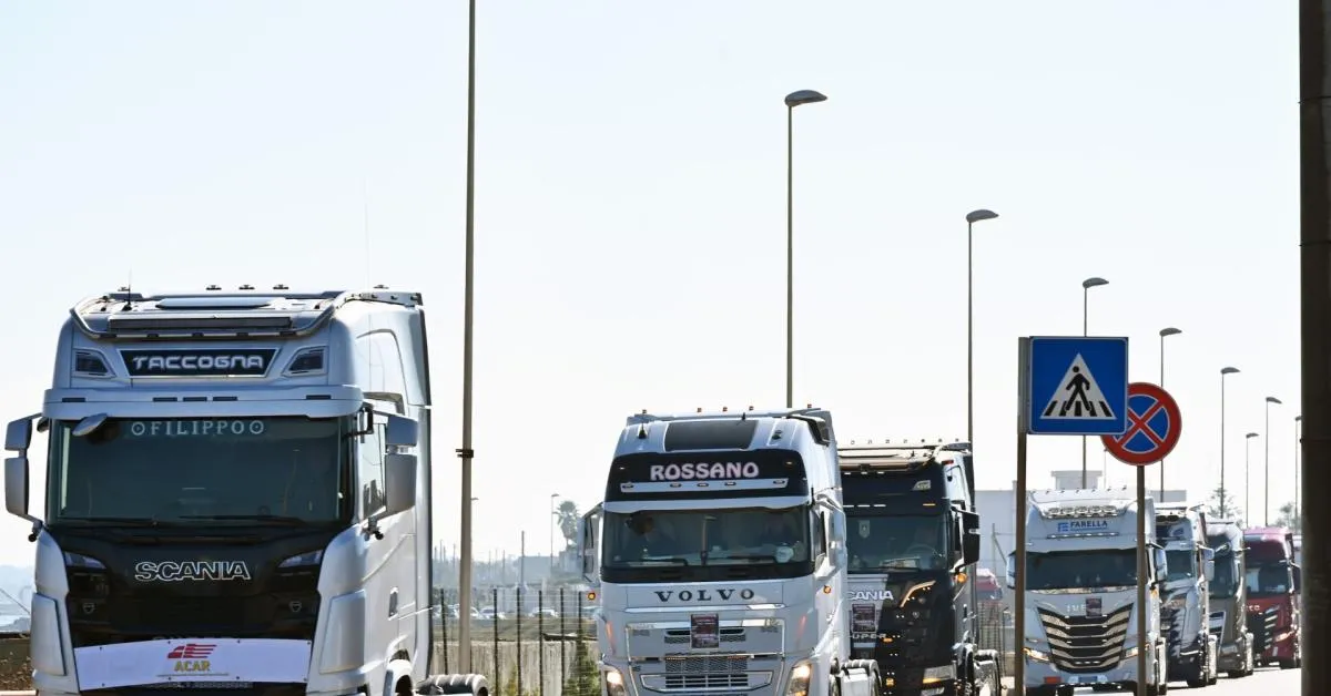 autotrasporto decreto in cdm alle 12 sblocco di 430 milioni e nuovi aiuti resta il nodo delle piccole imprese familiari da Ilgiornaleditalia.it autotrasporto decreto in cdm alle 12 sblocco di 430 milioni e nuovi aiuti resta il nodo delle piccole imprese familiari