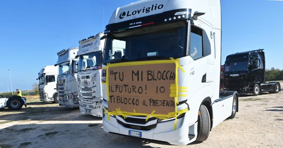 decreto aiuti 105 mln8364 per i tir 60 mln8364 per l agricoltura e 10 mln8364 per la pesca rixi valutiamo precettazione