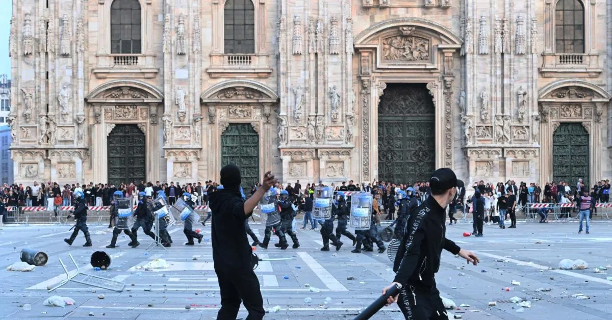 como 30 minorenni indagati per istigazione al saccheggio la met224 stranieri si preparavano per gli scontri del 24 ottobre