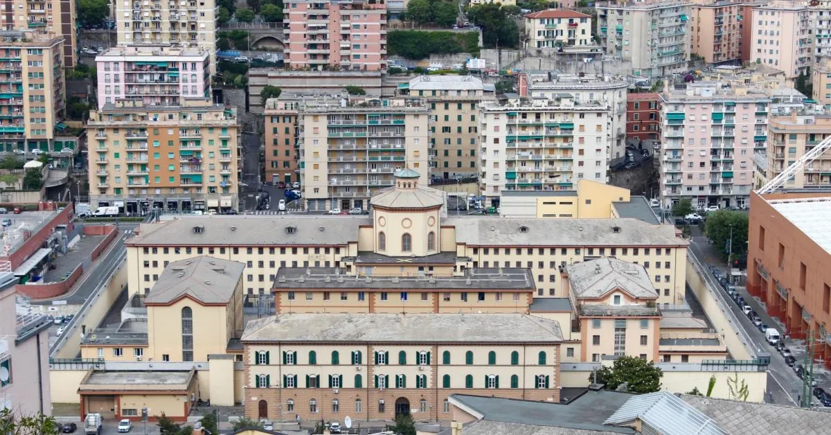genova scoppia un incendio all8217interno del centro clinico del carcere di marassi sei agenti e alcuni detenuti intossicati da Ilgiornaleditalia.it genova scoppia un incendio all8217interno del centro clinico del carcere di marassi sei agenti e alcuni detenuti intossicati