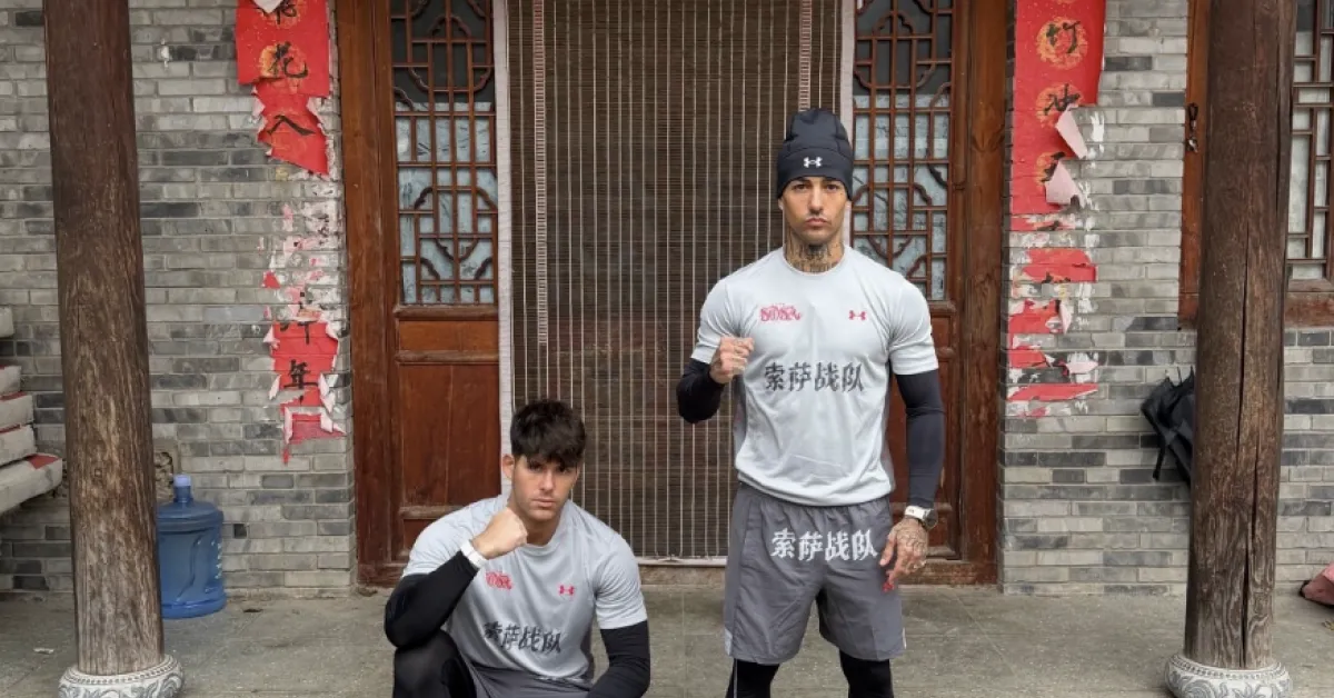 tony effe in cina con ale della giusta tra corse all8217alba allenamenti e visite ai templi il viaggio senza giulia de lellis da Ilgiornaleditalia.it tony effe in cina con ale della giusta tra corse all8217alba allenamenti e visite ai templi il viaggio senza giulia de lellis