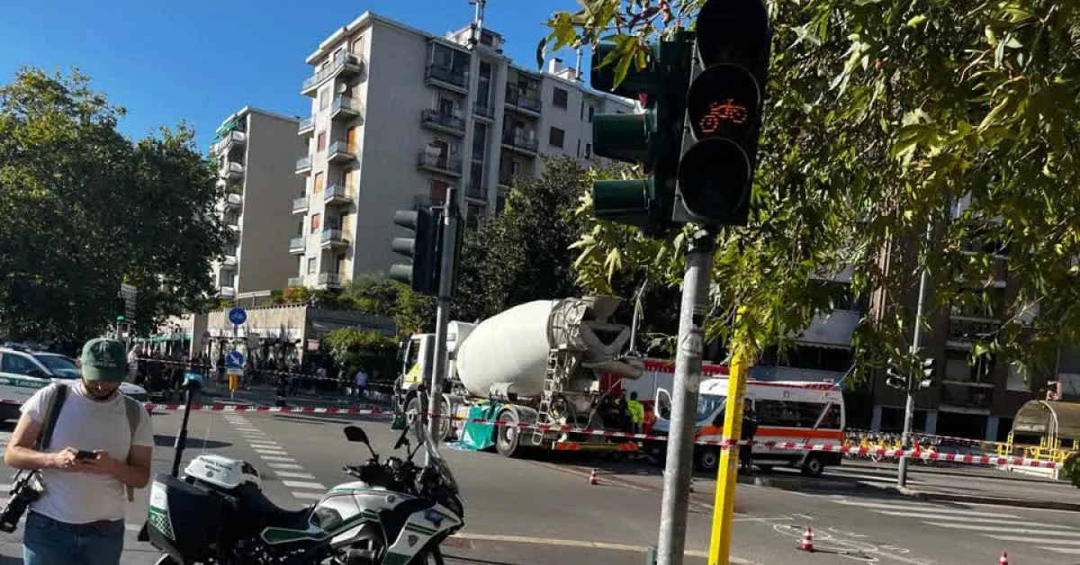 milano 52enne morto dopo essere stato investito schiacciato e trascinato da betoniera tra brenta e corso lodi video da Ilgiornaleditalia.it milano 52enne morto dopo essere stato investito schiacciato e trascinato da betoniera tra brenta e corso lodi video