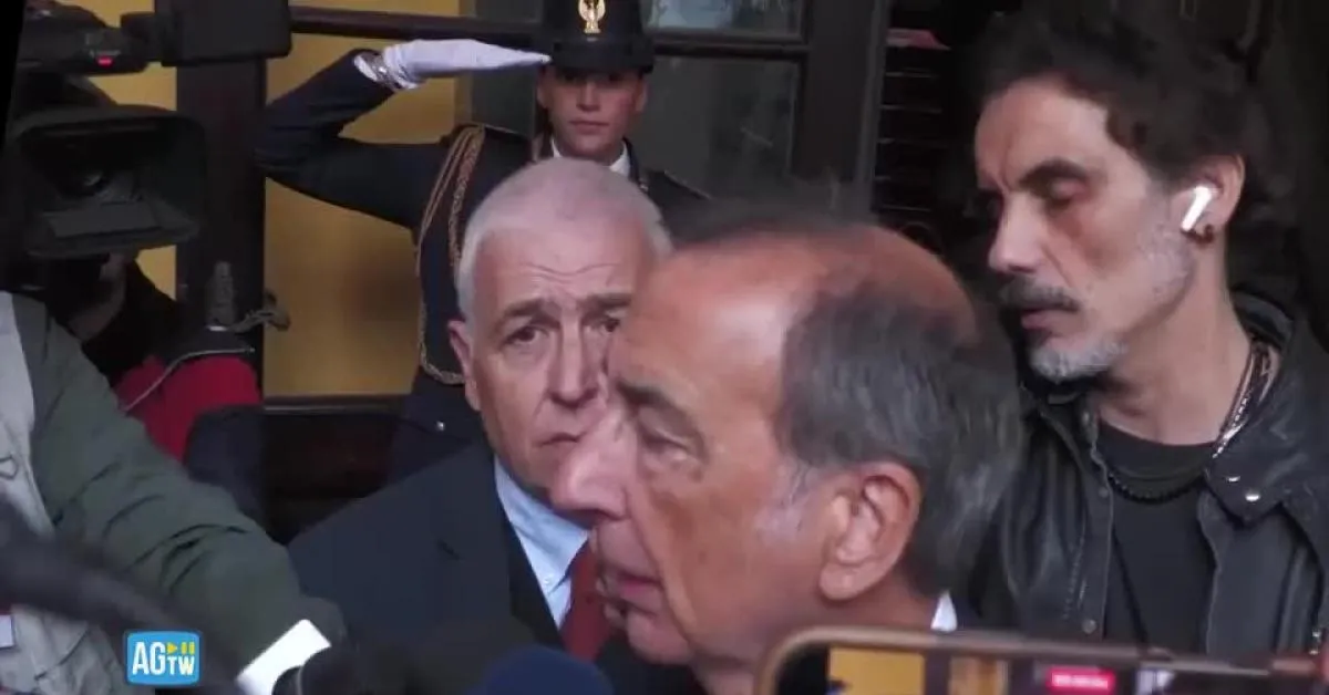proteste milano sala sabato giornata delicata bene 500 militari in pi249 piantedosi no evidenze su regie occulte video da Ilgiornaleditalia.it proteste milano sala sabato giornata delicata bene 500 militari in pi249 piantedosi no evidenze su regie occulte video