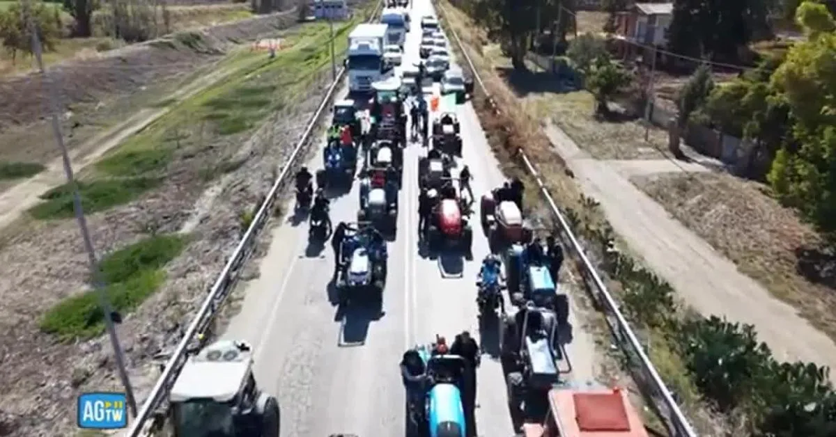 caro carburanti 2176 giorno di proteste in sud italia gasolio sfiora 836423 l in autostrada governo convoca tavolo video da Ilgiornaleditalia.it caro carburanti 2176 giorno di proteste in sud italia gasolio sfiora 836423 l in autostrada governo convoca tavolo video