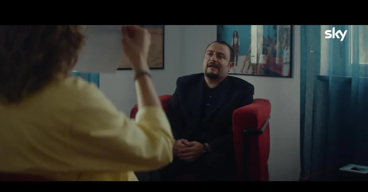 nord sud ovest est l incontro con il giovane carlo lucarelli nel quinto episodio e quella domanda inaspettata a mauro la leggendaria storia degli 883 guarda il video da Ilgiornaleditalia.it nord sud ovest est l incontro con il giovane carlo lucarelli nel quinto episodio e quella domanda inaspettata a mauro la leggendaria storia degli 883 guarda il video