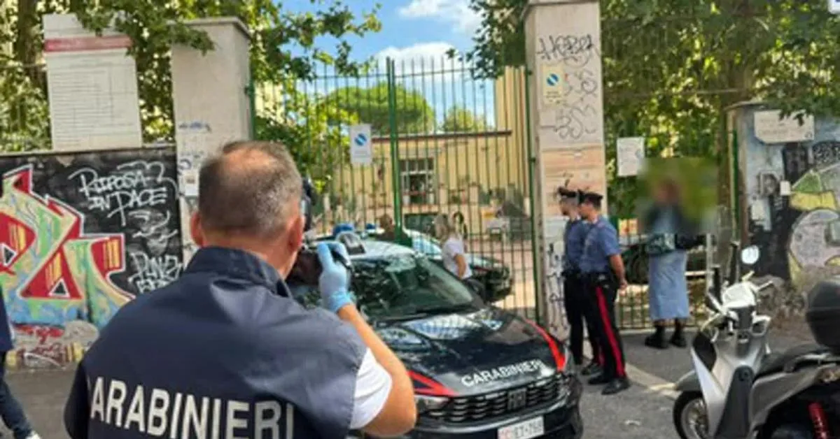 roma 13enne accoltella insegnante a scuola dopo aver spruzzato spray urticante la donna non 232 in pericolo di vita video da Ilgiornaleditalia.it roma 13enne accoltella insegnante a scuola dopo aver spruzzato spray urticante la donna non 232 in pericolo di vita video