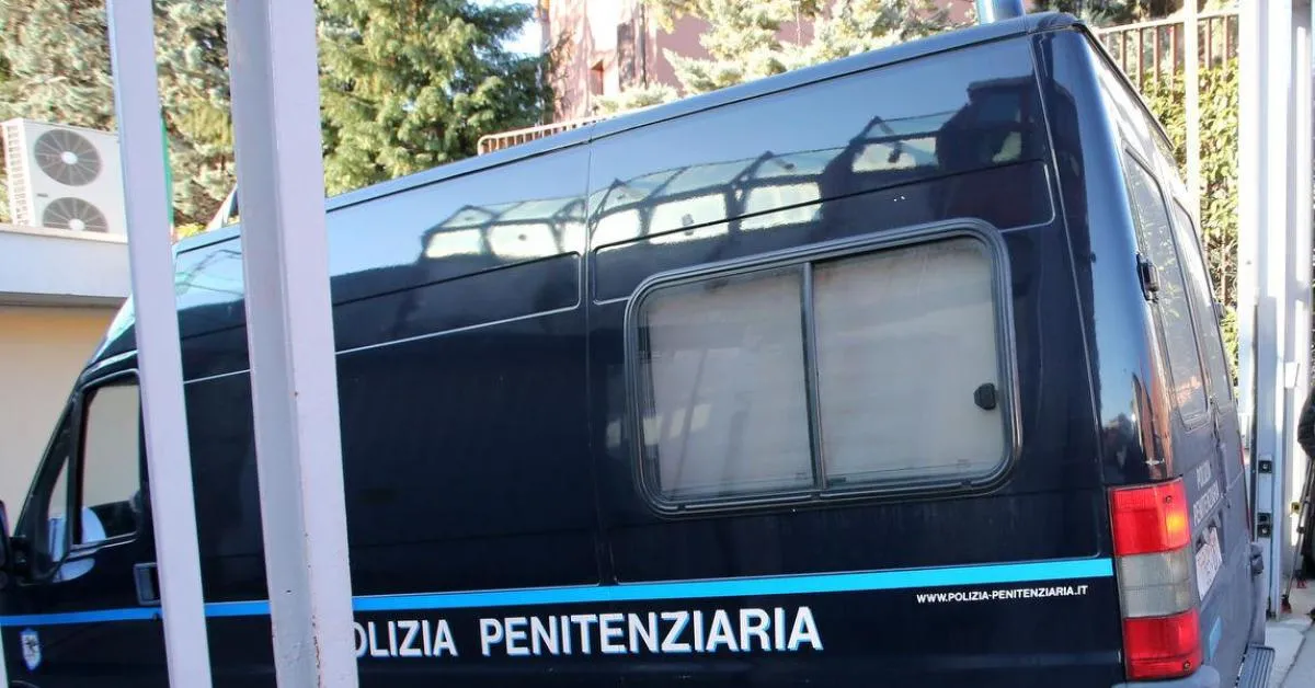 pisa rivolta nel carcere don bosco detenuti denunciano microspie e videocamere nelle celle protesta trasmessa su tiktok da Ilgiornaleditalia.it pisa rivolta nel carcere don bosco detenuti denunciano microspie e videocamere nelle celle protesta trasmessa su tiktok